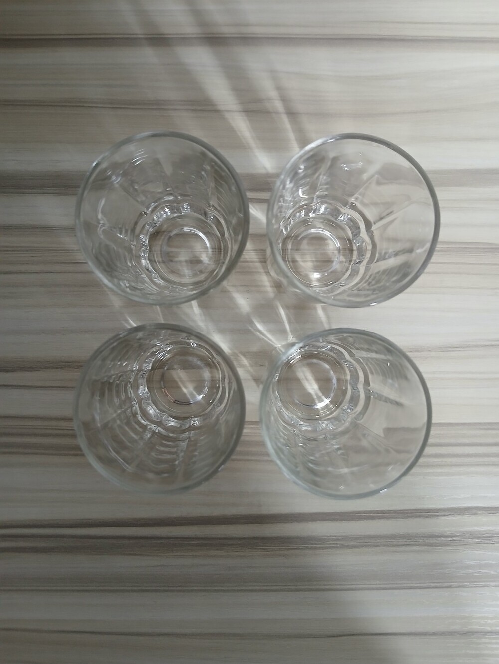 Vintage Clear Glass Juice Glasses Cups Set of 4 - Picture 4 of 15